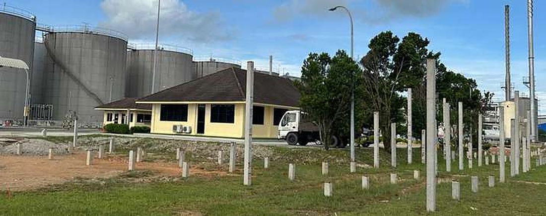 Piling near existing tanks